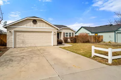 319 SW 33rd Drive, Redmond, OR 97756 - Photo 3