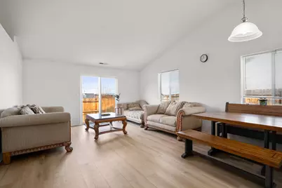 319 SW 33rd Drive, Redmond, OR 97756 - Photo 11