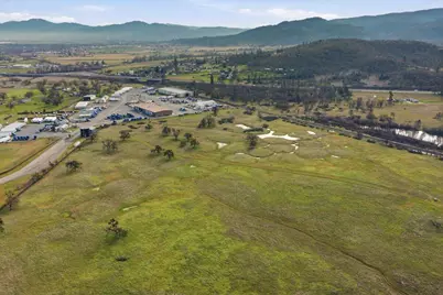 7505 Blackwell Road, Central Point, OR 97502 - Photo 13