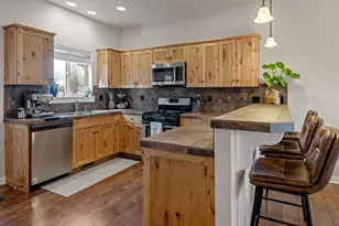 62761 Hawkview Road, Bend, OR 97701 - Photo 9