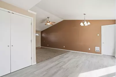 3302 SW Reindeer Avenue, Redmond, OR 97756 - Photo 5