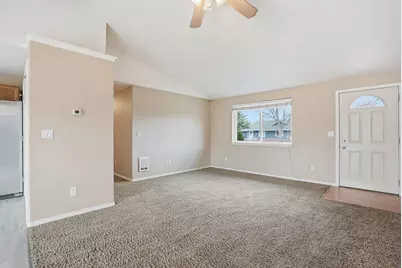 3302 SW Reindeer Avenue, Redmond, OR 97756 - Photo 9