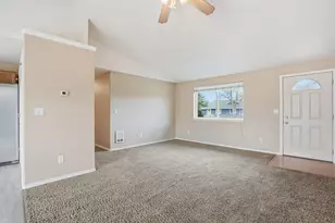 3302 SW Reindeer Ave, Redmond, OR 97756 - Photo 9