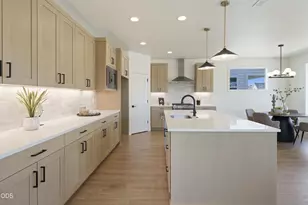 21177 NE Beall Dr, Bend, OR 97701 - Photo 9