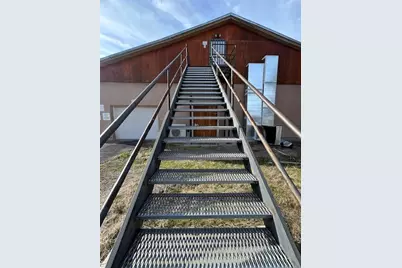 65320 Hwy 20, Bend, OR 97703 - Photo 15