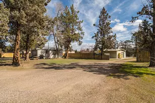 65320 Hwy 20, Bend, OR 97703 - Photo 25