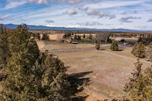 65320 Hwy 20, Bend, OR 97703 - Photo 9