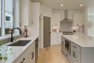 20615 SE Boer Pl, Bend, OR 97702 - Photo 15