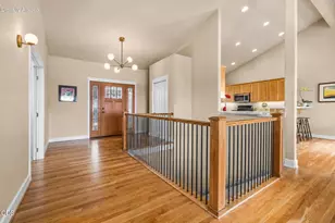 3130 N W Colonial Dr, Bend, OR 97703 - Photo 11