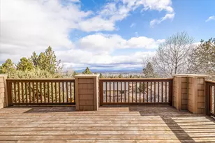 3130 N W Colonial Dr, Bend, OR 97703 - Photo 53