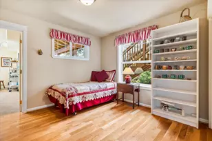 3130 N W Colonial Dr, Bend, OR 97703 - Photo 37