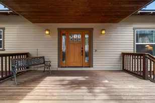 3130 N W Colonial Dr, Bend, OR 97703 - Photo 5