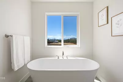 2251 SW 43rd Street #29, Redmond, OR 97756 - Photo 33