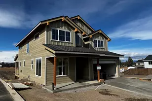 2251 SW 43rd St, Redmond, OR 97756 - Photo 1