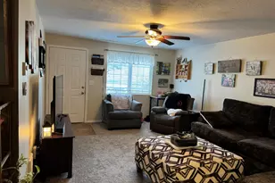 517 SW Marshall St, Madras, OR 97741 - Photo 5