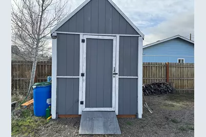 517 SW Marshall Street, Madras, OR 97741 - Photo 21