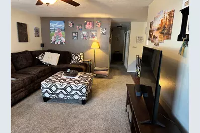 517 SW Marshall Street, Madras, OR 97741 - Photo 3