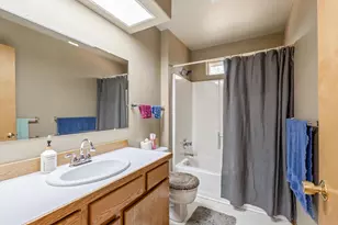 18900 Tuscarora Ln, Bend, OR 97702 - Photo 11