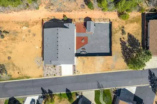 353 Cedar Ridge Dr, Cave Junction, OR 97523 - Photo 3