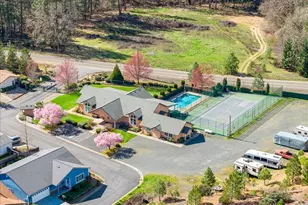 353 Cedar Ridge Dr, Cave Junction, OR 97523 - Photo 33