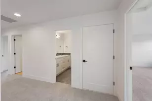 21161 NE Beall Dr, Bend, OR 97701 - Photo 19