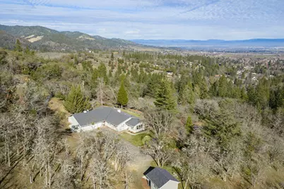 1000 Hill Street, Jacksonville, OR 97530 - Photo 3