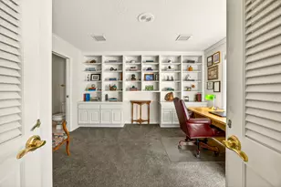 1000 Hill St, Jacksonville, OR 97530 - Photo 29