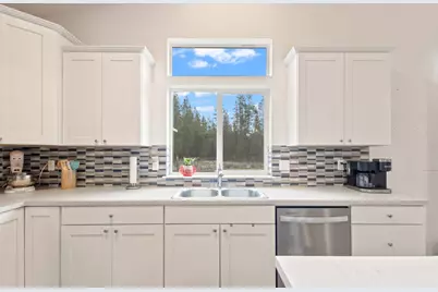 53080 Day Road, La Pine, OR 97739 - Photo 17