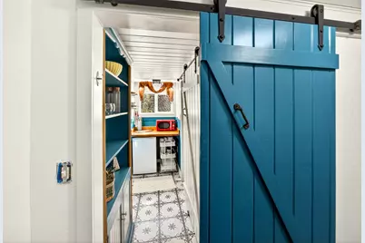 645 E California Street, Jacksonville, OR 97530 - Photo 49