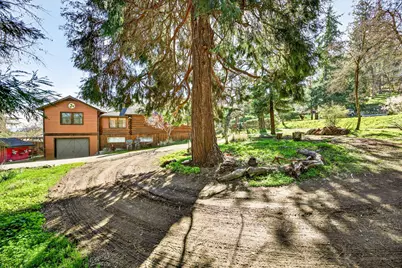 645 E California Street, Jacksonville, OR 97530 - Photo 67