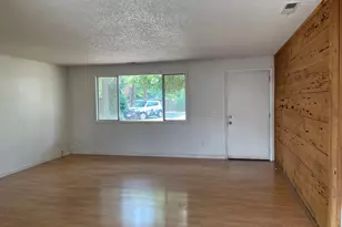 735 Kenyon St, Medford, OR 97501 - Photo 3