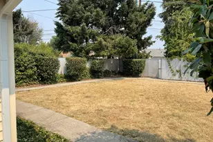 735 Kenyon St, Medford, OR 97501 - Photo 19