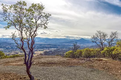 1560 Brentwood Drive, Eagle Point, OR 97524 - Photo 7
