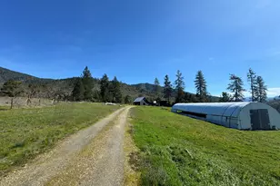 541 Board Shanty Rd, Grants Pass, OR 97527 - Photo 3