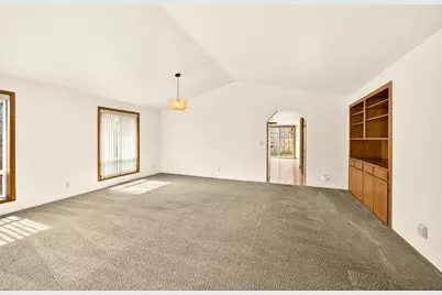 3027 Waterford Court, Medford, OR 97504 - Photo 9