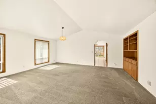 3027 Waterford Ct, Medford, OR 97504 - Photo 9