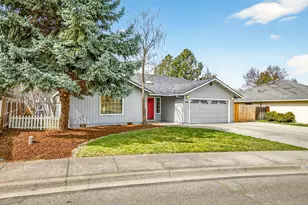 3027 Waterford Ct, Medford, OR 97504 - Photo 1