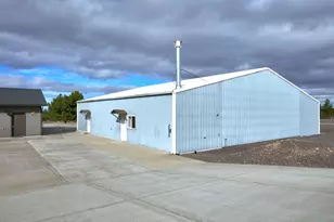 11301 SW Robinson Ln, Powell Butte, OR 97753 - Photo 27