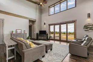 11301 SW Robinson Ln, Powell Butte, OR 97753 - Photo 9