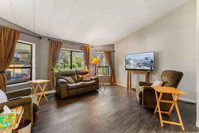 724 Tawn Cheree, Medford, OR 97501 - Photo 9