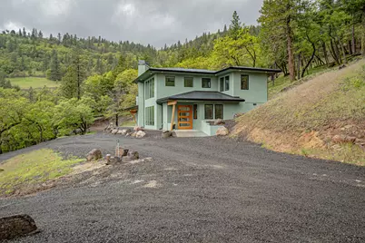 8612 Or-66, Ashland, OR 97520 - Photo 3