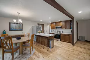 57548 Lark Ln, Sunriver, OR 97707 - Photo 5