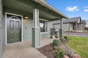 589 SE 10th St, Madras, OR 97741 - Photo 3