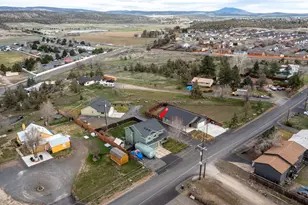 589 SE 10th St, Madras, OR 97741 - Photo 29