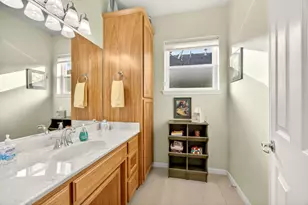 1937 Woodside Dr, Medford, OR 97501 - Photo 23