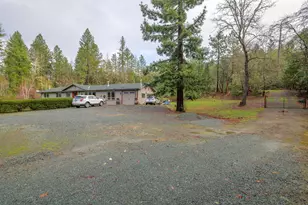 9728 Lower River Rd, Grants Pass, OR 97526 - Photo 41