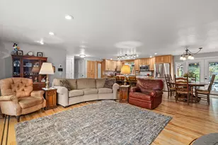 9728 Lower River Rd, Grants Pass, OR 97526 - Photo 13