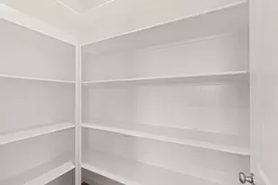 136 Valemont Dr, Eagle Point, OR 97524 - Photo 7