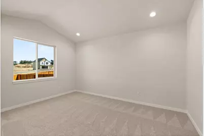 136 Valemont Drive #13, Eagle Point, OR 97524 - Photo 11