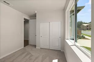 136 Valemont Dr, Eagle Point, OR 97524 - Photo 17